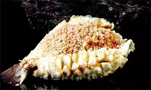 【酒樓菜】金蒜香鱸魚