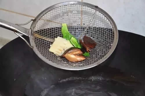 【魯菜】奶湯核桃肉