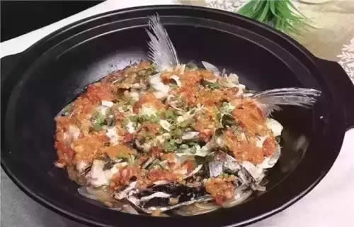 【熱賣菜】黃椒胖魚頭