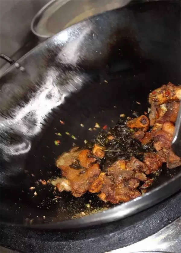 【熱賣菜】茶香白云豬手