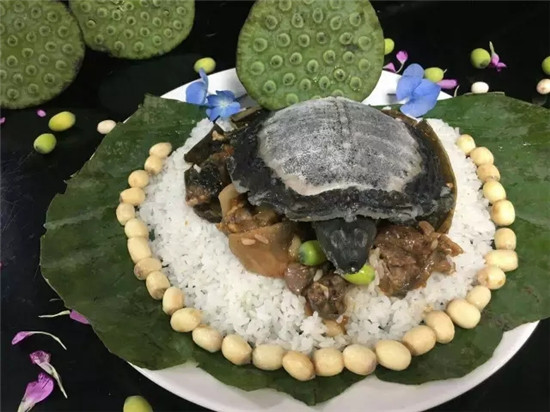 【融合菜】糯米荷香蒸甲魚