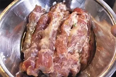 【招牌菜】椒鹽排骨油炸餛飩