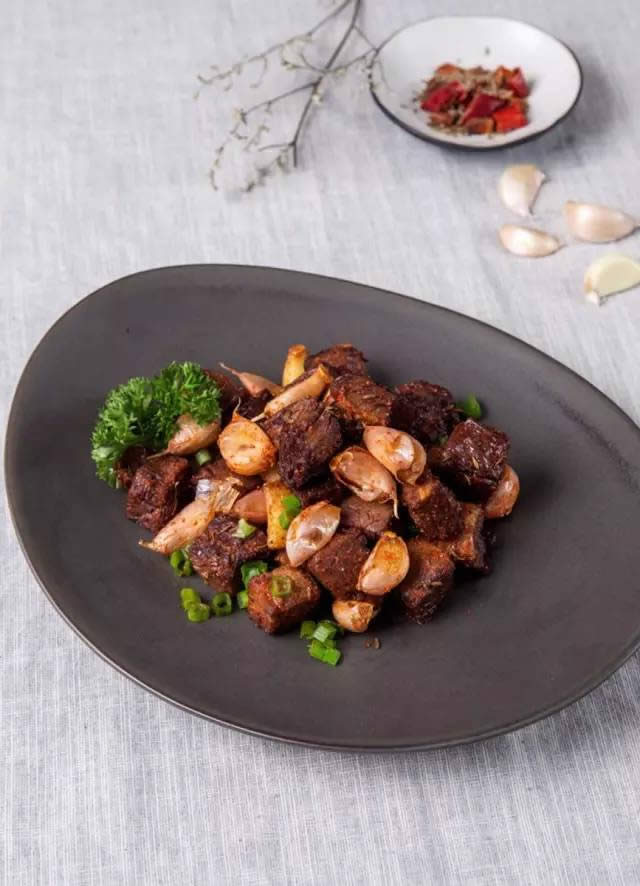 【創(chuàng)新菜】蒜仔安格斯牛仔粒