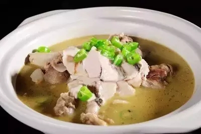 【湘菜】筒骨養生魚片