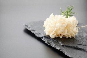 它被譽為“夢幻神奇之菇”，滋味、功效獨一無二！