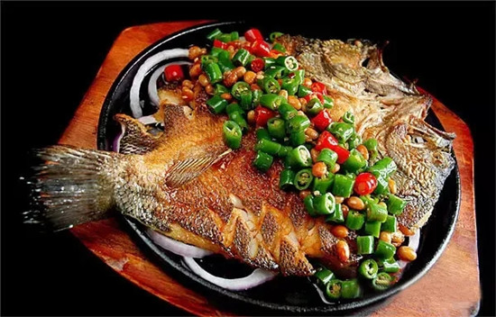【家常菜】鐵板豉香鱸魚