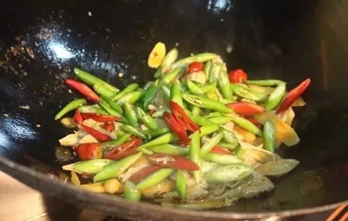 【毛利菜】泡椒羊腸