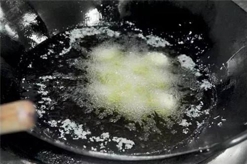 【酒樓菜】原汁蜆肉豆腐丸
