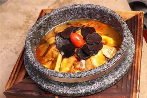 【滇菜】石鍋雜菌配黑松露