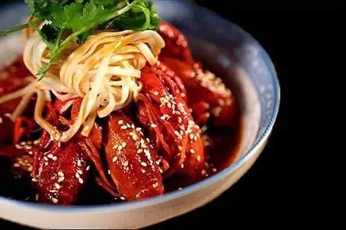 【創(chuàng)新菜】小龍蝦遇上熱干面
