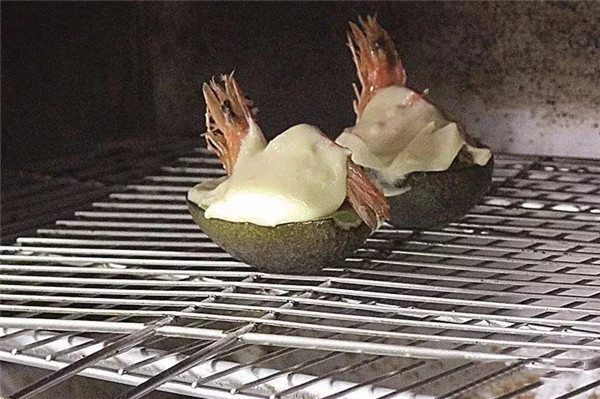 【粵菜】牛油果焗大蝦