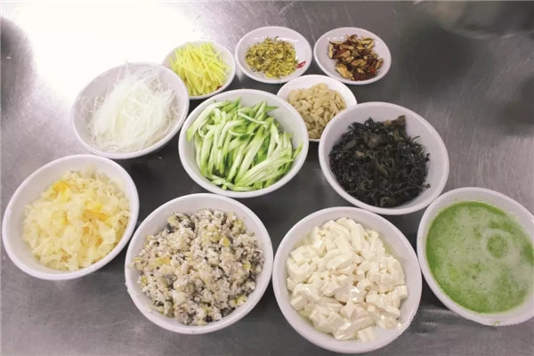 【粵菜】菊花涼瓜汁拆魚羹