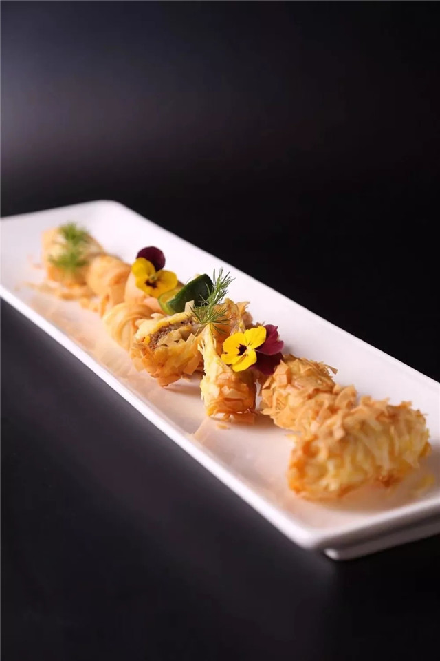 【創(chuàng)新菜】越南春卷焗松露鵝肝酥