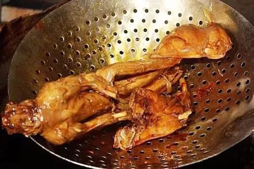 【農(nóng)家菜】干香孜然手撕兔