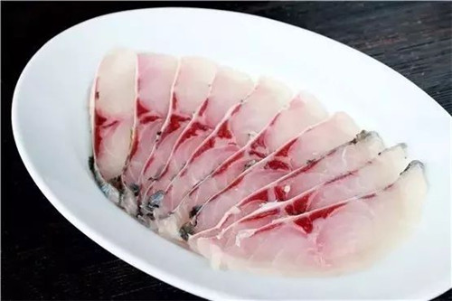 神秘怪魚煮不爛、嚼不動，知道真相的粵廚笑慘了