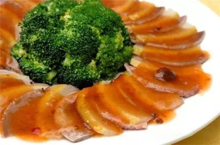 【家常菜】柚皮酸梅蒸豬脷