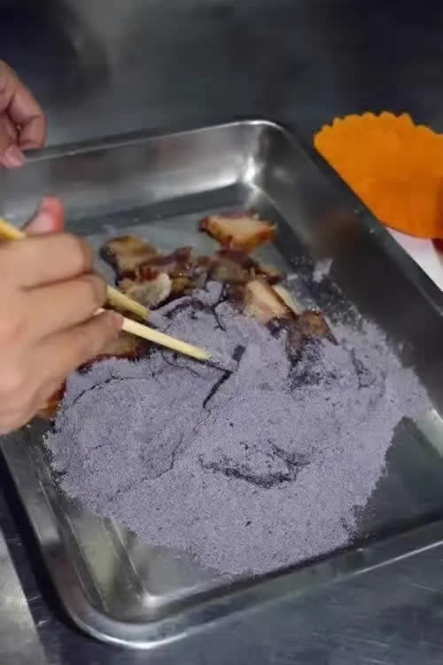【家常菜】黑米粉蒸臘肉