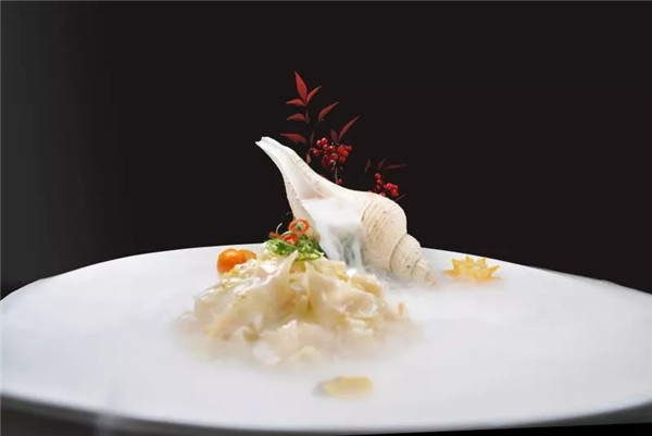 【創(chuàng)新菜】蔥油海螺盞