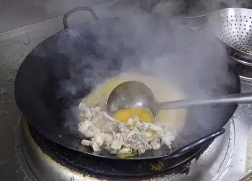 【創(chuàng)新菜】金湯酸辣冷鍋蛙