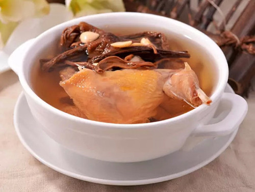 【清潤湯品】茶樹菇杏仁煲飛龍鳥