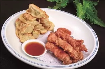 【招牌菜】椒鹽排骨油炸餛飩