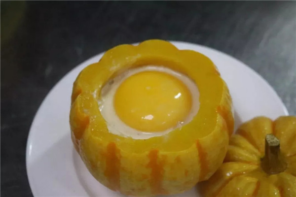 【創(chuàng)新菜】黑松露南瓜蒸溫泉蛋（圖解）
