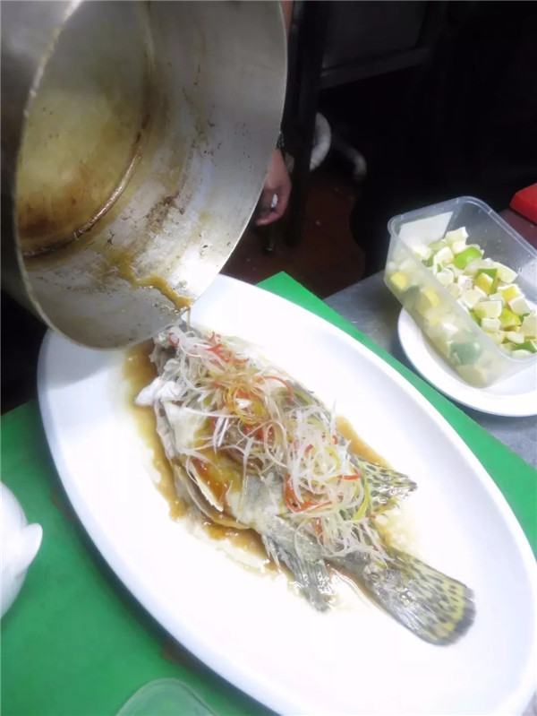 【粵菜】鮮檸檬蒸桂魚