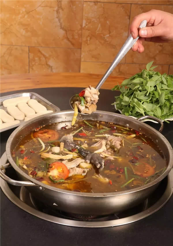 【熱賣菜】藍仕自佳酸菜雞火鍋
