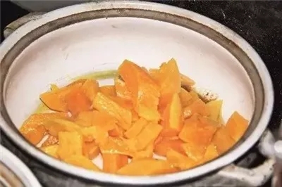 【熱賣菜】香芋豬手