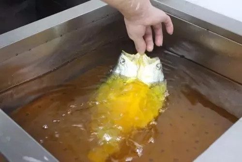 【創(chuàng)新菜】糖蒜香酥大黃花