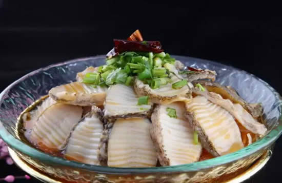 【鰱魚】夏季養(yǎng)顏補腦佳品——鰱魚