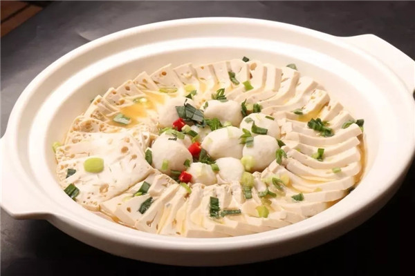 【酒樓菜】魚丸蜂窩豆腐