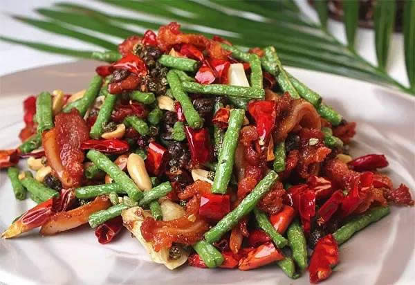 【農(nóng)家菜】豇豆炒脆骨