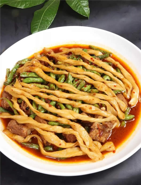 【熱賣菜】排骨豆角燜卷子