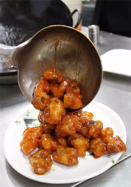【創新粵菜】士多啤梨汁焗肉排