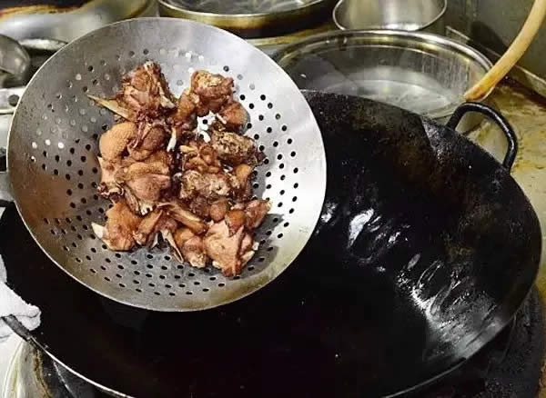 【鄉(xiāng)土菜】特色砂鍋鵝