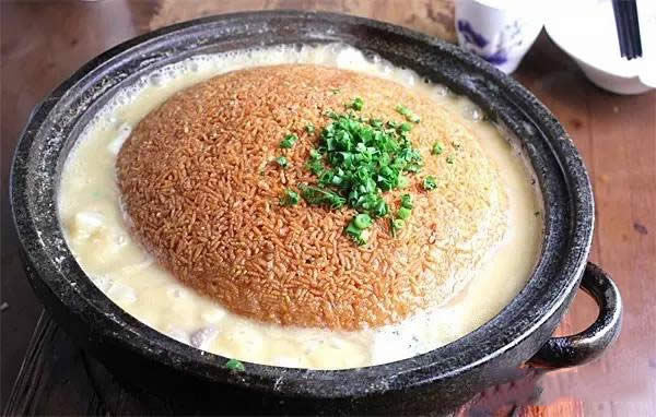 【創新菜】沸騰豆湯鍋巴肚條