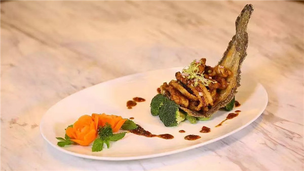 【創(chuàng)新菜】骨香龍脷魚