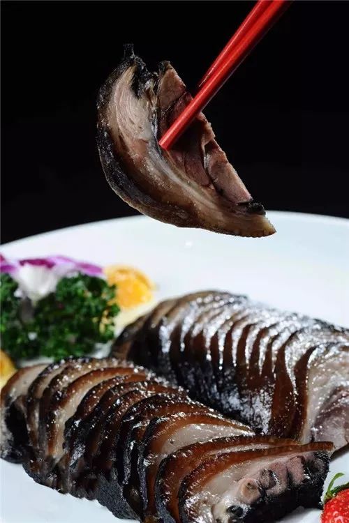 【湘菜】烏葉豬腳