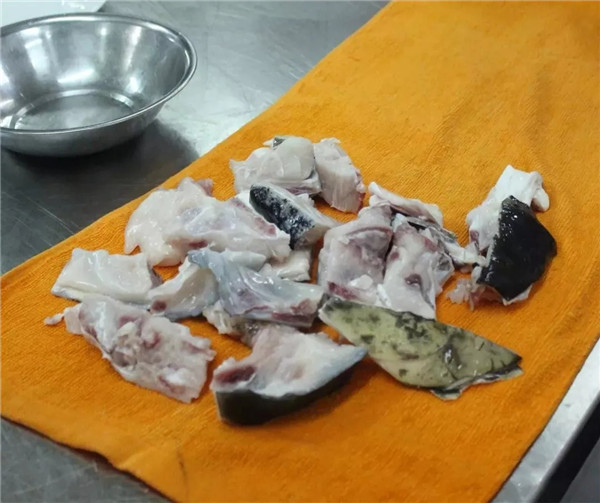 【熱賣菜】黃椒醬焗千島湖魚頭