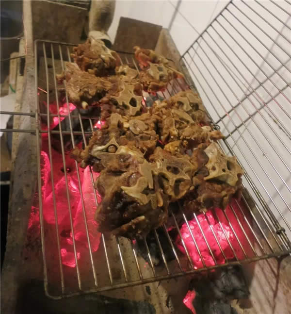 【熱賣菜】香烤羊蝎子
