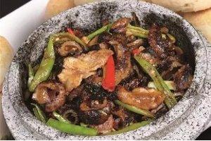石鍋辣椒炒海參