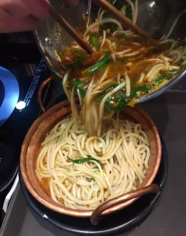 【特色面食】韭菜花小鍋米線