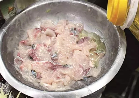 【熱賣菜】蔥香咖喱魚