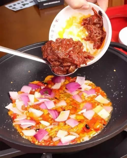 【熱賣菜】小鍋現炒牛肉