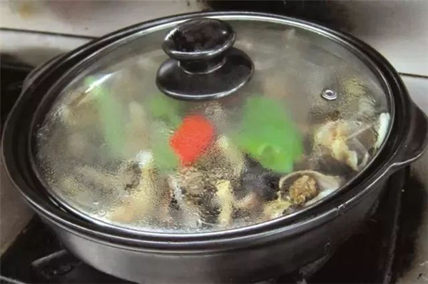 【粵菜】紫蘇香螺文昌雞