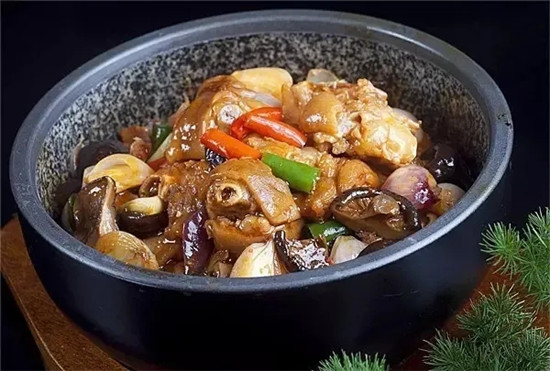 【酒樓菜】石鍋招財手