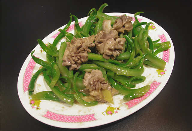 他是真正的廚二代，讓傳統(tǒng)粵菜的滋味得以傳承
