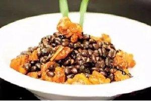 草原柴雞燜養(yǎng)生黑豆