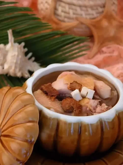 【靚湯】茯苓白術(shù)燉老母雞